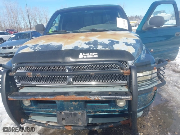 1998 Dodge Ram 1500 with VIN 3B7HF13Z4WG191315, listed as a IAAI auction lot 41643173 with 222,200 mi miles. Bid and sale history available at carsss.com. Image 6.
