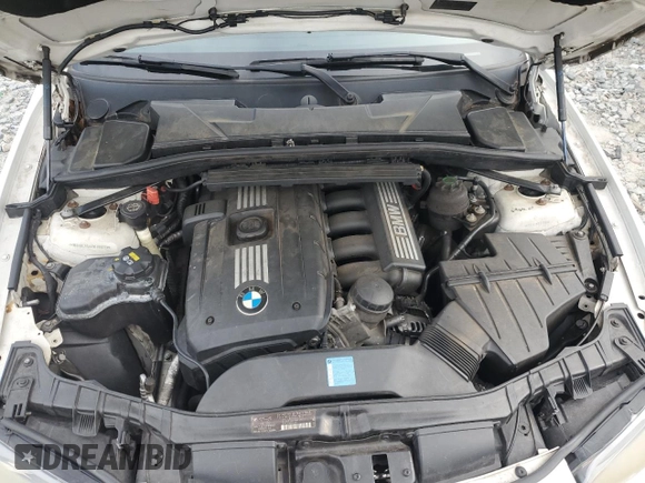 2008 BMW 1 Series 128i with VIN WBAUL73568VE88071, listed as a Copart auction lot 61715805 with 178,688 mi miles and Salvage title. Bid and sale history available at DreamBid. Image 11.