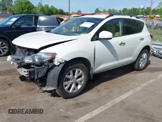 2014 Nissan Murano SV z VIN JN8AZ1MU5EW402599, wystawiony jako IAAI lot #42115514 z przebiegiem 131 656 mil mil oraz . Historia ofert i sprzedaży dostępna na DreamBid. Obrazek 18.