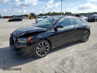 2020 Hyundai Veloster 2.0 with VIN KMHTG6AF5LU030585, listed as a Copart auction lot 67114883 with 25,577 mi miles. Bid and sale history available at carsss.com. Image 1.