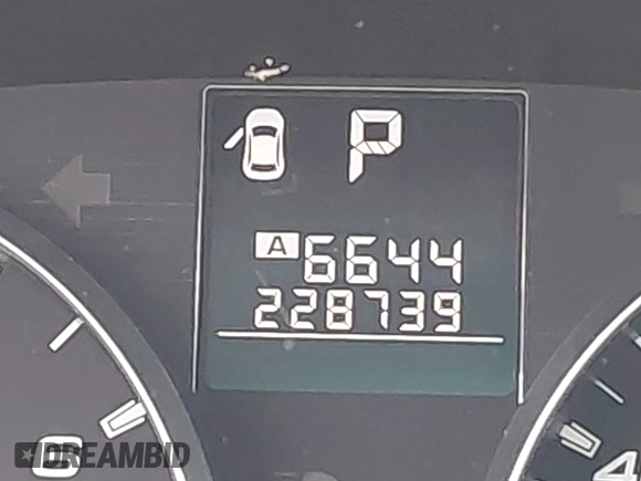 2011 Subaru Legacy 2.5i z VIN 4S3BMCA65B3257139, wystawiony jako IAAI lot #41475215 z przebiegiem 228 739 mil mil oraz . Historia ofert i sprzedaży dostępna na DreamBid. Obrazek 7.