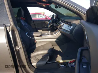 2021 Audi Q8 Premium Plus z VIN WA1EVAF14MD014781, wystawiony jako IAAI lot #42080085 z przebiegiem 53 171 mil mil oraz . Historia ofert i sprzedaży dostępna na DreamBid. Obrazek 5.