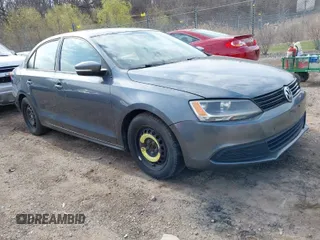 2014 Volkswagen Jetta SE z VIN 3VWD17AJ7EM246947, wystawiony jako IAAI lot #42035865 z przebiegiem 114 172 mil mil oraz . Historia ofert i sprzedaży dostępna na DreamBid. Obrazek 1.