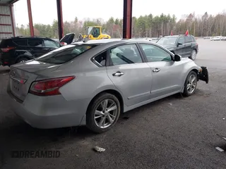 2013 Nissan Altima SV with VIN 1N4AL3AP8DN551025, listed as a IAAI auction lot 41983914 with 118,524 mi miles and . Bid and sale history available at carsss.com. Image 4.