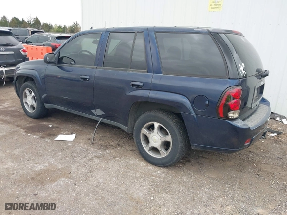 2009 Chevrolet TrailBlazer LT w/1LT with VIN 1GNDS33S992128577, listed as a IAAI auction lot 41912581 with 194,579 mi miles. Bid and sale history available at carsss.com. Image 3.