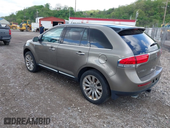 2012 Lincoln MKX with VIN 2LMDJ8JK4CBL11396, listed as a IAAI auction lot 42173631 with 184,597 mi miles and . Bid and sale history available at DreamBid. Image 3.