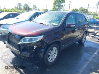 2015 Kia Sorento LX with VIN 5XYKTCA6XFG592482, listed as a IAAI auction lot 41995626 with 154,865 mi miles. Bid and sale history available at carsss.com. Image 18.