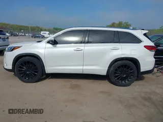 2018 Toyota Highlander Limited with VIN 5TDDZRFH1JS860254, listed as a IAAI auction lot 42263546 with 55,822 mi miles and . Bid and sale history available at DreamBid. Image 14.