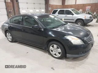 2008 Nissan Altima 2.5 SL with VIN 1N4AL21E58N407401, listed as a IAAI auction lot 42090251 with 131,757 mi miles. Bid and sale history available at carsss.com. Image 1.