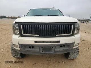 2011 Chevrolet Silverado 1500 LT with VIN 3GCPCSE00BG405302, listed as a Copart auction lot 84955574 with 155,856 mi miles and Salvage Title. Bid and sale history available at DreamBid. Image 5.