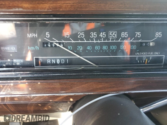 1987 Ford Crown Victoria z VIN 2FABP74F5HX169963, wystawiony jako Copart lot #75491944 z przebiegiem 89 729 mil mil oraz Szkody całkowita. Historia ofert i sprzedaży dostępna na DreamBid. Obrazek 9.