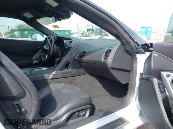 2019 Chevrolet Corvette 1LT with VIN 1G1YB2D7XK5101870, listed as a IAAI auction lot 41728345 with 89,217 mi miles and . Bid and sale history available at DreamBid. Image 5.