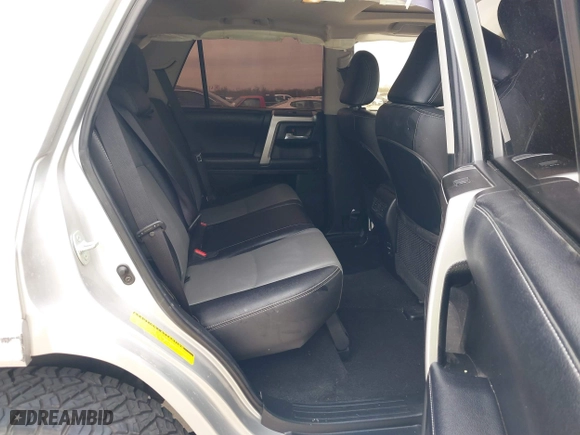 2019 Toyota 4Runner SR5 with VIN JTEZU5JRXK5206675, listed as a IAAI auction lot 41285714 with 75,597 mi miles. Bid and sale history available at carsss.com. Image 8.