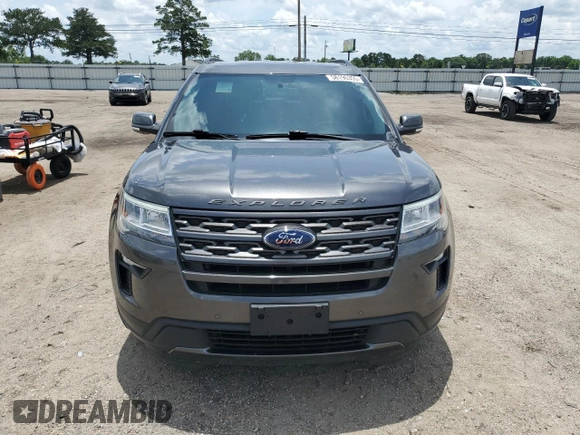 2018 Ford Explorer XLT z VIN 1FM5K7D89JGB42134, wystawiony jako Copart lot #58196355 z przebiegiem 92 873 mil mil oraz Szkoda całkowita • Salvage title. Historia ofert i sprzedaży dostępna na DreamBid. Obrazek 5.
