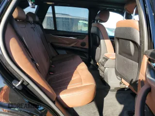 2017 BMW X5 xDrive35i z VIN 5UXKR0C35H0V73944, wystawiony jako Copart lot #43057465 z przebiegiem 90 571 mil mil oraz Szkoda całkowita • Salvage title. Historia ofert i sprzedaży dostępna na DreamBid. Obrazek 10.