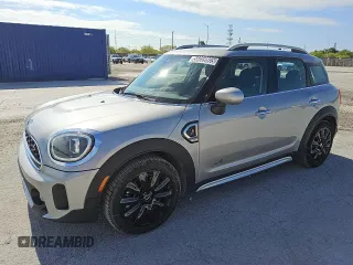 2024 MINI Countryman Cooper S z VIN WMZ83BR06R3R77647, wystawiony jako Copart lot #56059805 z przebiegiem 32 927 mil mil oraz Tytuł czysty. Historia ofert i sprzedaży dostępna na DreamBid. Obrazek 1.