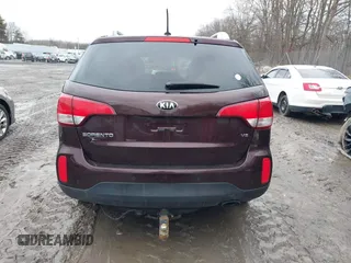 2015 Kia Sorento LX with VIN 5XYKTDA76FG648237, listed as a IAAI auction lot 41717261 with 163,845 mi miles. Bid and sale history available at carsss.com. Image 16.