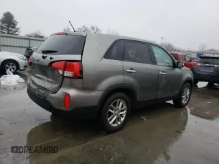 2015 Kia Sorento LX with VIN 5XYKTCA64FG632314, listed as a Copart auction lot 39826304 with 96,741 mi miles and Salvage title. Bid and sale history available at DreamBid. Image 3.