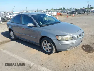 2006 Volvo S40 2.4L z VIN YV1MS390162205592, wystawiony jako IAAI lot #42172044 z przebiegiem 197 463 mil mil oraz . Historia ofert i sprzedaży dostępna na DreamBid. Obrazek 1.
