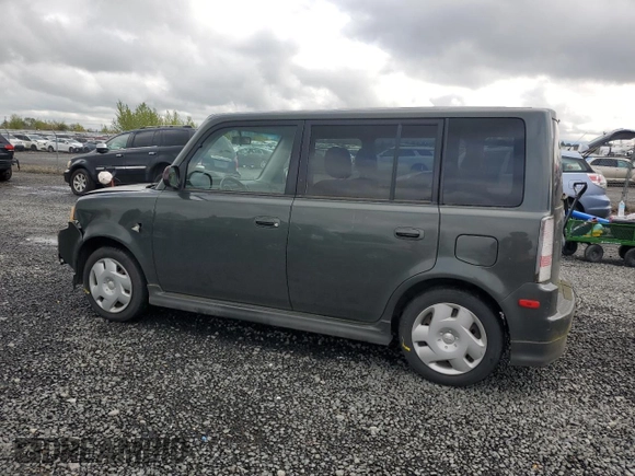 2005 Scion xB z VIN JTLKT334250173983, wystawiony jako Copart lot #52455685 z przebiegiem 98 953 mil mil oraz Szkody całkowita. Historia ofert i sprzedaży dostępna na DreamBid. Obrazek 2.