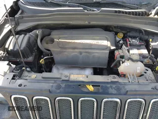 2018 Jeep Renegade Latitude with VIN ZACCJBBB0JPH69808, listed as a IAAI auction lot 42146368 with 191,051 mi miles and . Bid and sale history available at DreamBid. Image 10.