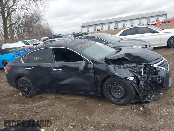 2015 Nissan Altima 2.5 S with VIN 1N4AL3AP2FN351860, listed as a IAAI auction lot 41844963 with 173,046 mi miles. Bid and sale history available at carsss.com. Image 14.