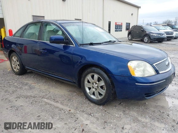 2007 Ford Five Hundred SEL with VIN 1FAHP24157G153400, listed as a IAAI auction lot 41496444 with 215,285 mi miles. Bid and sale history available at carsss.com. Image 1.
