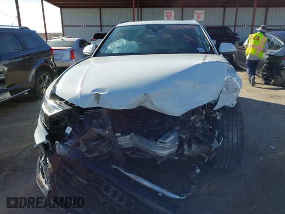 2021 Audi Q8 Premium Plus z VIN WA1EVAF12MD032227, wystawiony jako IAAI lot #41193948 z przebiegiem Nie podano mil oraz . Historia ofert i sprzedaży dostępna na DreamBid. Obrazek 13.