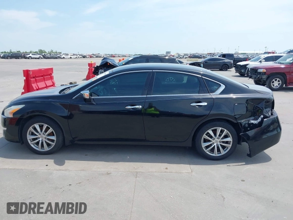 2015 Nissan Altima 2.5 z VIN 1N4AL3AP7FN884738, wystawiony jako IAAI lot #42050899 z przebiegiem 106 111 mil mil oraz . Historia ofert i sprzedaży dostępna na DreamBid. Obrazek 15.
