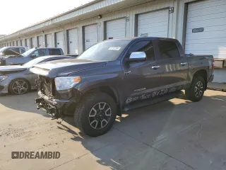 2015 Toyota Tundra Limited z VIN 5TFHY5F1XFX424536, wystawiony jako Copart lot #82197704 z przebiegiem 136 960 mil mil oraz Szkoda całkowita • Salvage title. Historia ofert i sprzedaży dostępna na DreamBid. Obrazek 1.