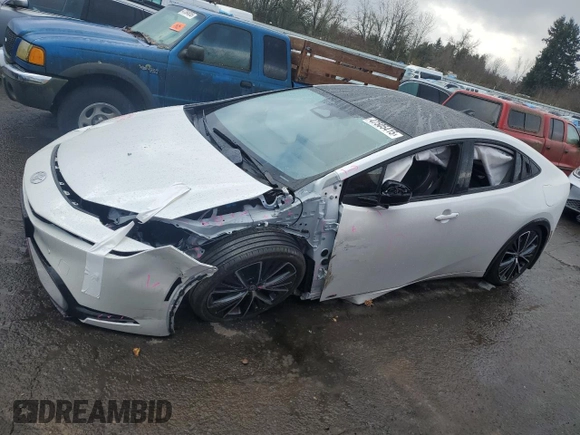 2024 Toyota Prius LE with VIN JTDADABU0R3016757, listed as a Copart auction lot 47505415 with 88 mi miles and Salvage Title. Bid and sale history available at carsss.com. Image 1.