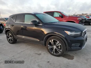 2020 Volvo XC40 Inscription with VIN YV4162UL2L2217591, listed as a Copart auction lot 48602535 with 69,768 mi miles and Salvage Title. Bid and sale history available at DreamBid. Image 4.