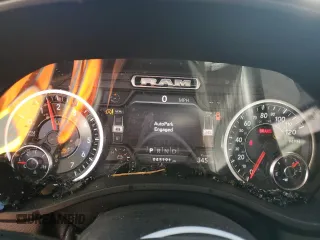 2020 Ram 1500 Big Horn z VIN 1C6RRFFG3LN233051, wystawiony jako Copart lot #89117455 z przebiegiem 43 191 mil mil oraz Szkoda całkowita • Salvage title. Historia ofert i sprzedaży dostępna na DreamBid. Obrazek 9.