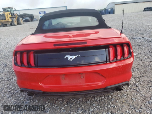 2020 Ford Mustang EcoBoost z VIN 1FATP8UH3L5101425, wystawiony jako Copart lot #56732185 z przebiegiem 169 799 mil mil oraz Szkoda całkowita • Salvage title. Historia ofert i sprzedaży dostępna na DreamBid. Obrazek 6.