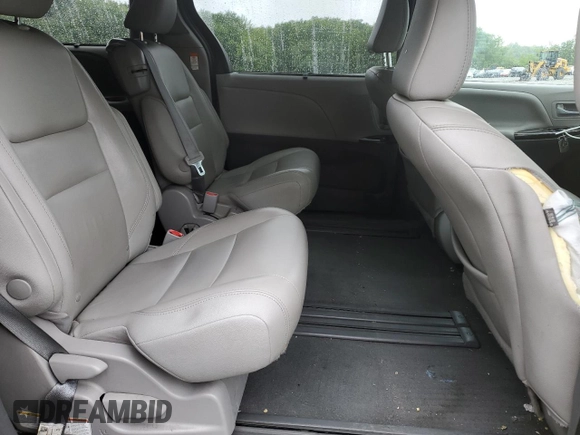 2020 Toyota Sienna XLE Auto Access Seat with VIN 5TDYZ3DC4LS025001, listed as a Copart auction lot 58201225 with 120,395 mi miles and Salvage title. Bid and sale history available at DreamBid. Image 11.