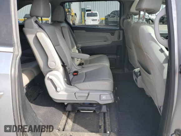 2018 Honda Odyssey EX-L z VIN 5FNRL6H72JB099281, wystawiony jako Copart lot #53515425 z przebiegiem 137 493 mil mil oraz Szkoda całkowita • Salvage title. Historia ofert i sprzedaży dostępna na DreamBid. Obrazek 11.