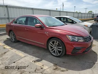 2017 Volkswagen Passat R-Line z VIN 1VWDT7A34HC006546, wystawiony jako Copart lot #55060795 z przebiegiem 159 846 mil mil oraz Szkoda całkowita • Salvage title. Historia ofert i sprzedaży dostępna na DreamBid. Obrazek 4.