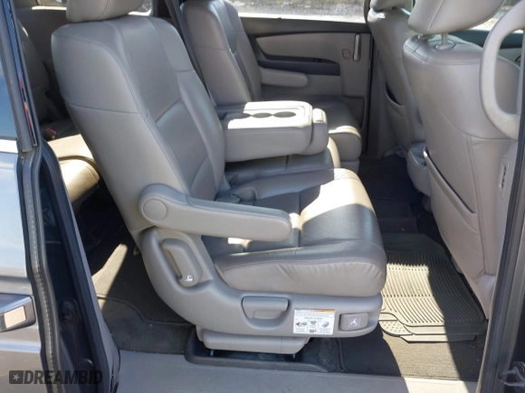 2013 Honda Odyssey Touring with VIN 5FNRL5H97DB018839, listed as a IAAI auction lot 41884016 with 171,650 mi miles. Bid and sale history available at carsss.com. Image 8.