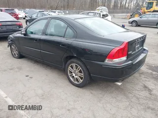 2009 Volvo S60 2.5T with VIN YV1RH592692723722, listed as a IAAI auction lot 41302600 with 126,027 mi miles. Bid and sale history available at carsss.com. Image 3.