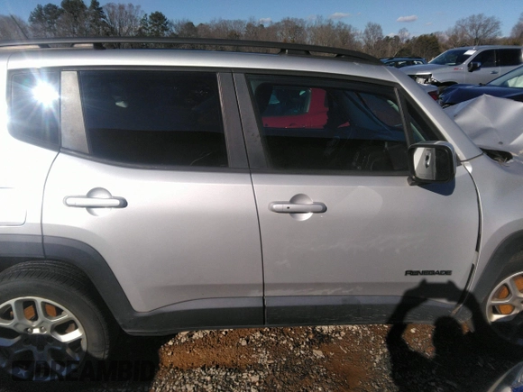 2017 Jeep Renegade Latitude with VIN ZACCJABBXHPE71416, listed as a IAAI auction lot 41207701 with Not Provided miles. Bid and sale history available at carsss.com. Image 14.