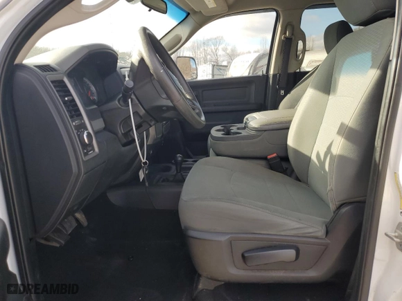 2018 Ram 2500 Tradesman with VIN 3C6UR5CJ2JG262048, listed as a Copart auction lot 44942415 with 184,788 mi miles and Clean Title. Bid and sale history available at carsss.com. Image 7.