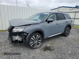 2025 Nissan Pathfinder Platinum z VIN 5N1DR3DK8SC218589, wystawiony jako Copart lot #57397085 z przebiegiem 5 052 mil mil oraz Szkoda całkowita • Salvage title. Historia ofert i sprzedaży dostępna na DreamBid. Obrazek 1.