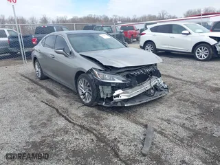 2019 Lexus ES with VIN 58ABZ1B14KU012064, listed as a IAAI auction lot 41640892 with 79,813 mi miles. Bid and sale history available at carsss.com. Image 1.