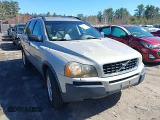 2005 Volvo XC90 with VIN YV1CZ592851158375, listed as a IAAI auction lot 41952087 with 183,797 mi miles. Bid and sale history available at carsss.com. Image 6.