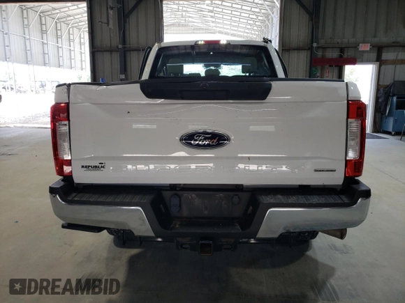 2017 Ford F-250 XLT с VIN 1FT7X2B65HEC43311, выставлен на аукционе Copart как лот 57128605 с пробегом 56 349 миль миль и Списание • Salvage title. История ставок и продаж доступна на DreamBid. Изображение 6.