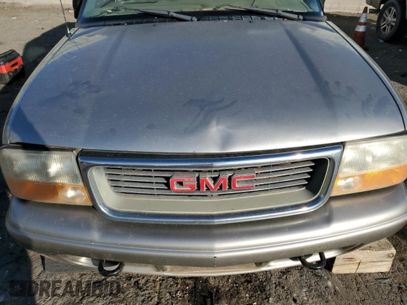 2001 GMC Jimmy SLE with VIN 1GKDT13W212223469, listed as a Copart auction lot 73249724 with 171,606 mi miles and Salvage Title. Bid and sale history available at carsss.com. Image 12.