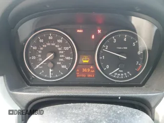 2006 BMW 3 Series 330i with VIN WBAVB33546AZ85539, listed as a Copart auction lot 43330385 with 201,132 mi miles and Salvage Title. Bid and sale history available at DreamBid. Image 9.