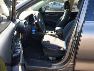 2016 Kia Sorento LX with VIN 5XYPG4A38GG119543, listed as a IAAI auction lot 41630117 with 79,816 mi miles. Bid and sale history available at carsss.com. Image 5.