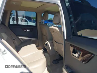 2011 Mercedes-Benz GLK 350 with VIN WDCGG5GB7BF651781, listed as a IAAI auction lot 42118517 with 100,167 mi miles and . Bid and sale history available at carsss.com. Image 8.