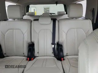 2019 Ford Expedition Platinum z VIN 1FMJU1MT9KEA33258, wystawiony jako Copart lot #59919395 z przebiegiem 94 171 mil mil oraz Szkoda całkowita • Salvage title. Historia ofert i sprzedaży dostępna na DreamBid. Obrazek 10.